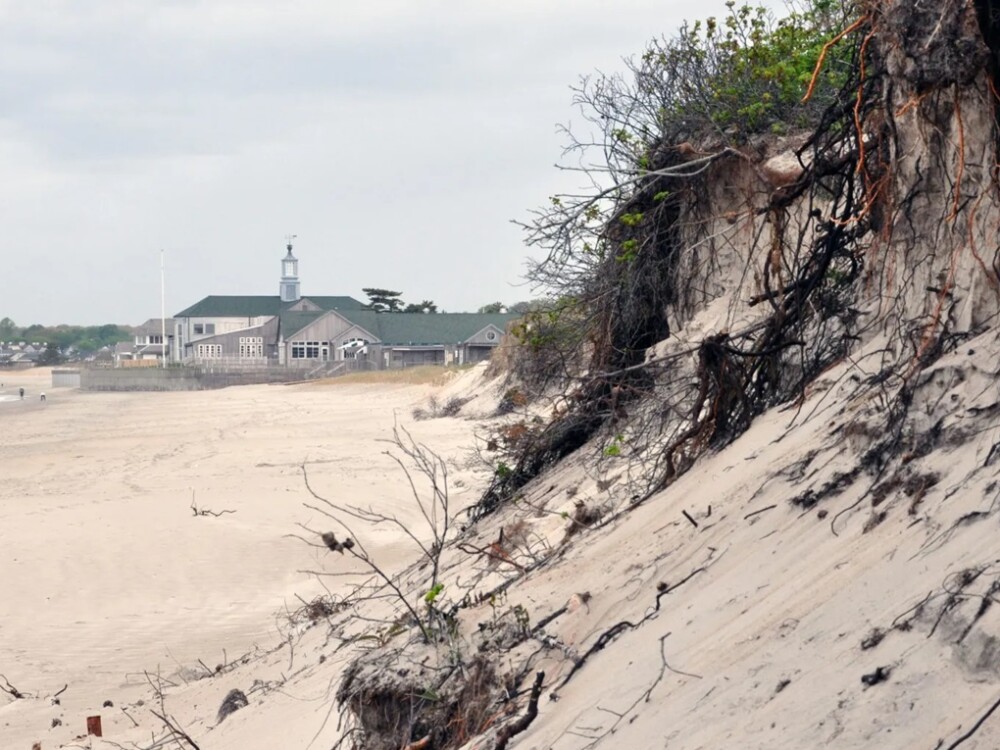The view from north of Narragansett Town Beach.