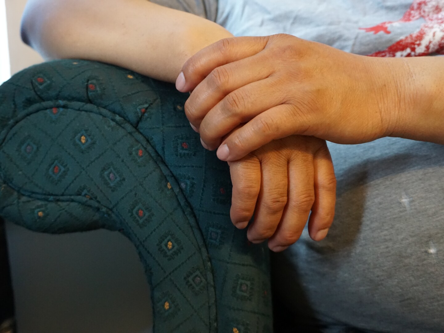 'D' fue detenido en Providence por agentes de ICE, retenido en el Wyatt Detention Center en Central Falls y despues trasladado, sin previo aviso, a otro centro de detención en New Hampshire.