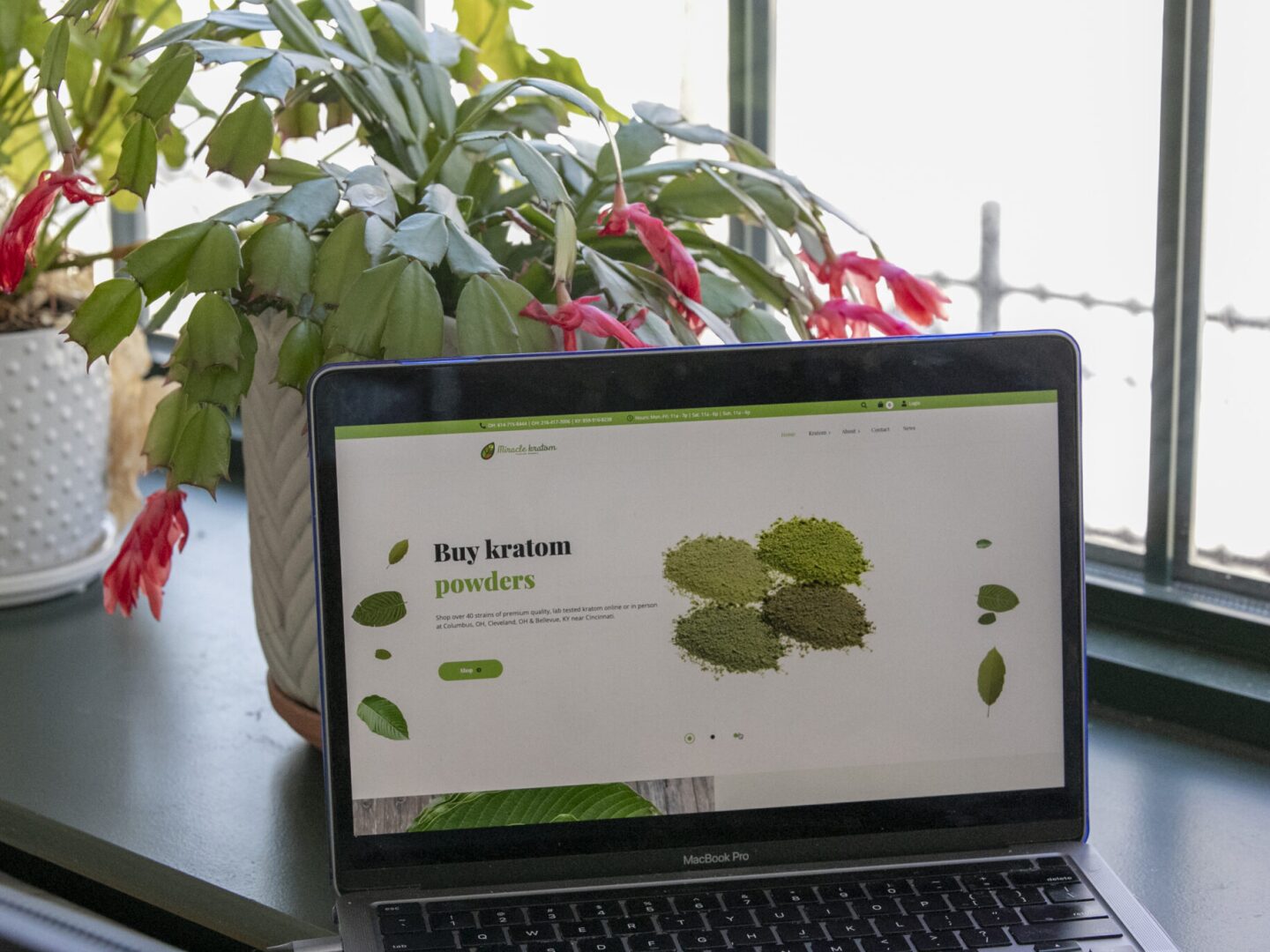 A laptop displays the website of an online kratom retailer that does not ship products to Rhode Island or five other states that expressly ban the sale of kratom.